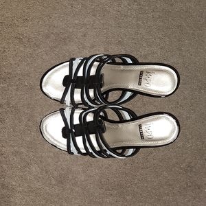 NIB Black & White Impo Wedge Sandals